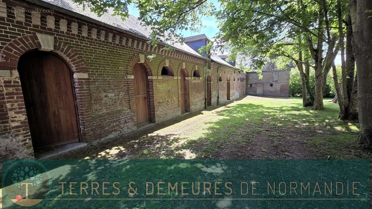 Maison à BOUVAINCOURT-SUR-BRESLE