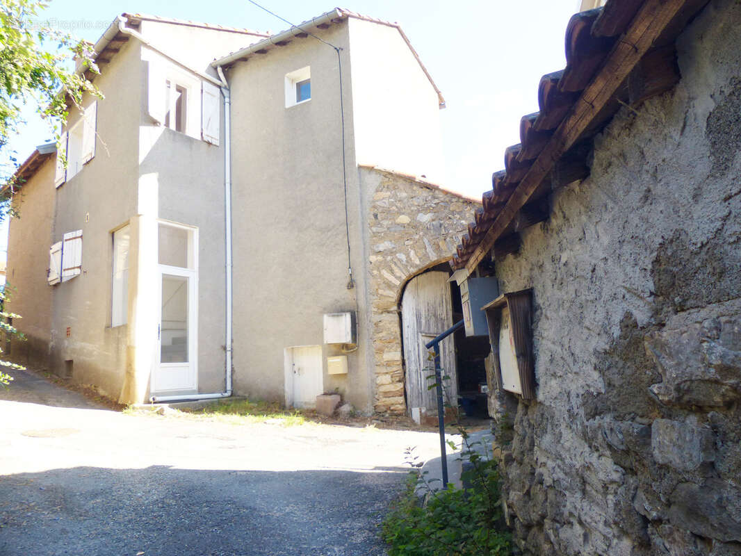 Maison à SAINT-ETIENNE-D'ALBAGNAN