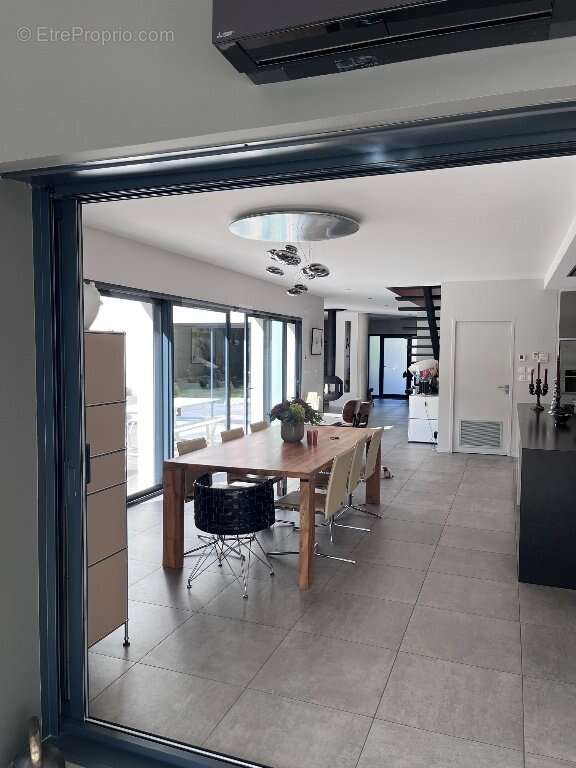 Maison à SAINT-JUST-SAINT-RAMBERT