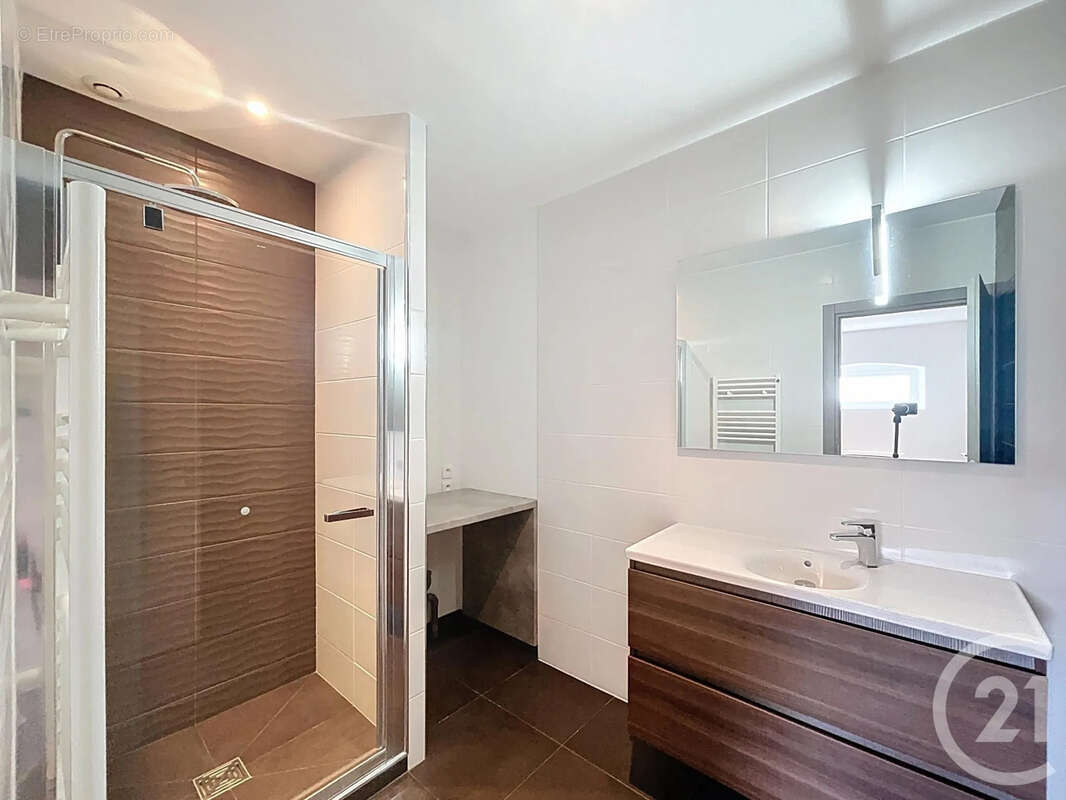 Maison à SAINT-QUENTIN-FALLAVIER