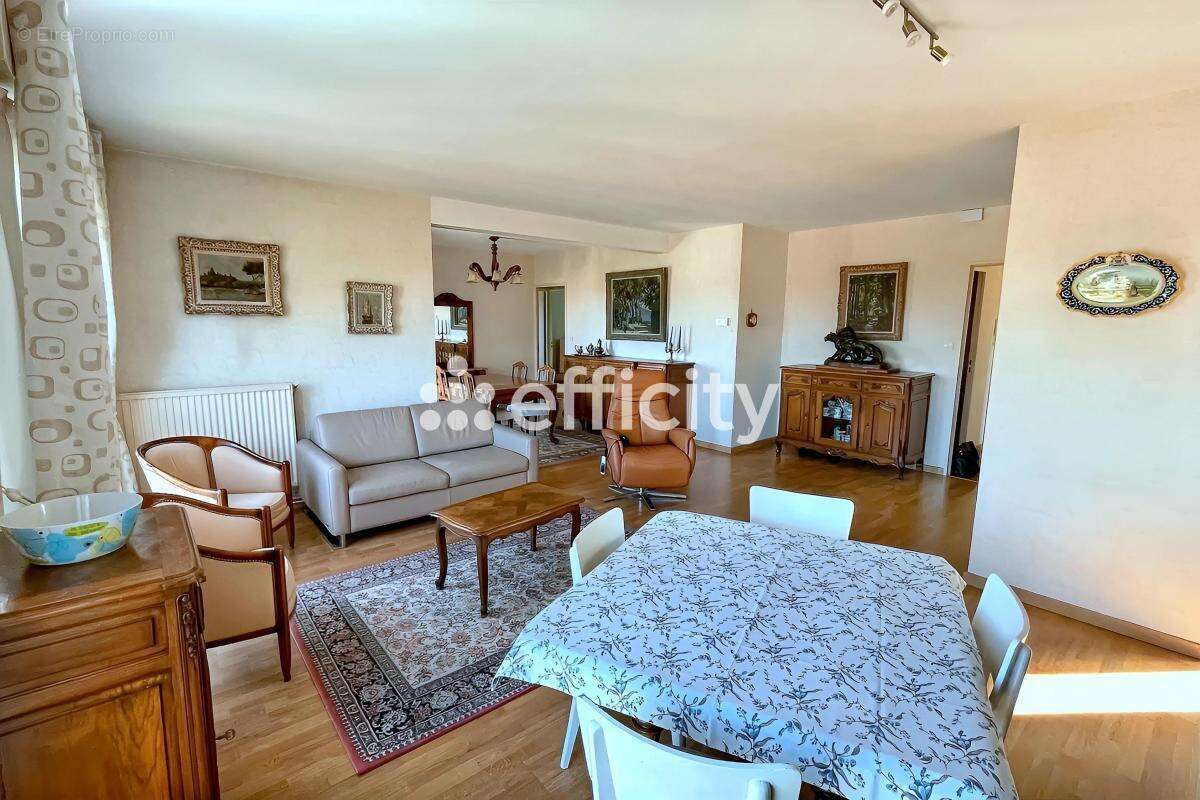 Appartement à VALENCIENNES