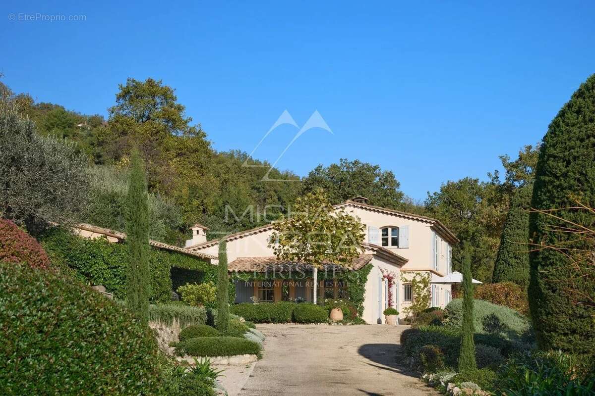 Maison à LE BAR-SUR-LOUP