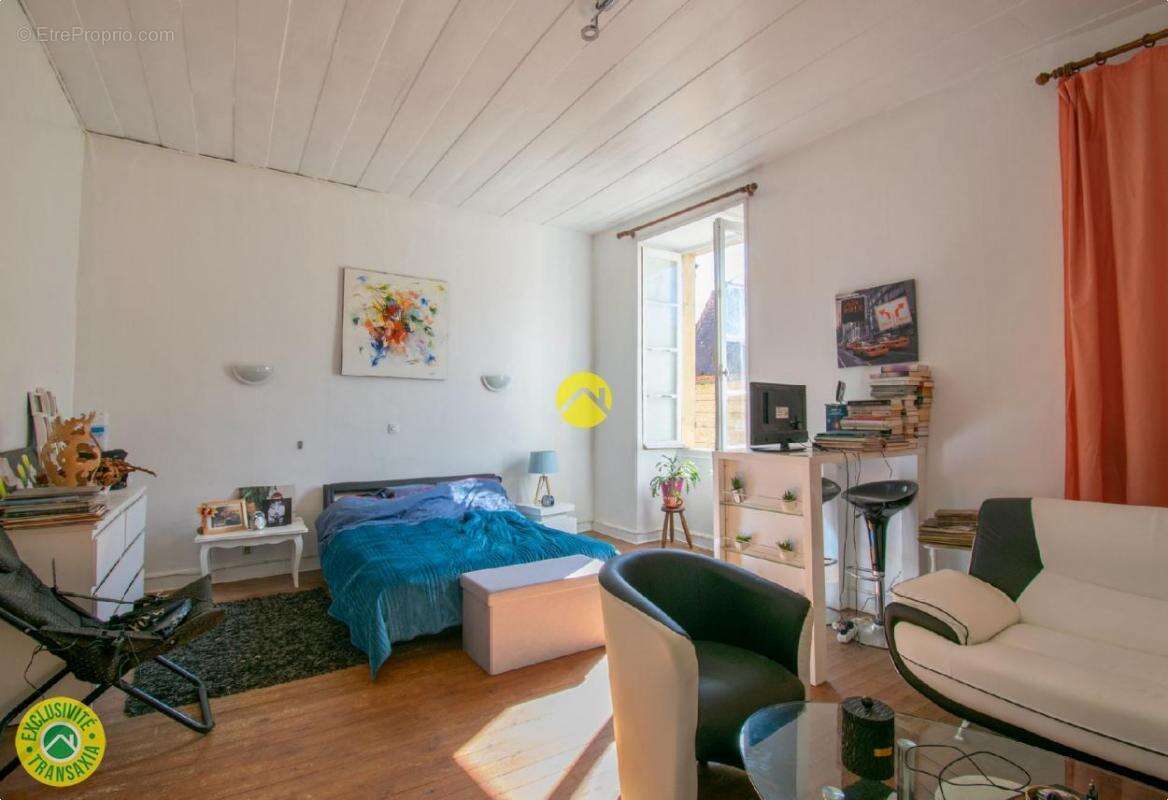 Maison à LE BUISSON-DE-CADOUIN