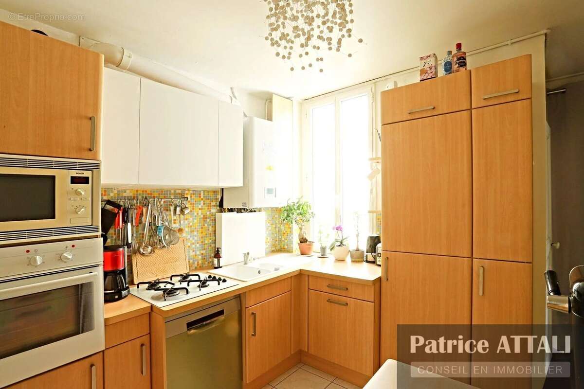 Appartement à PARIS-18E