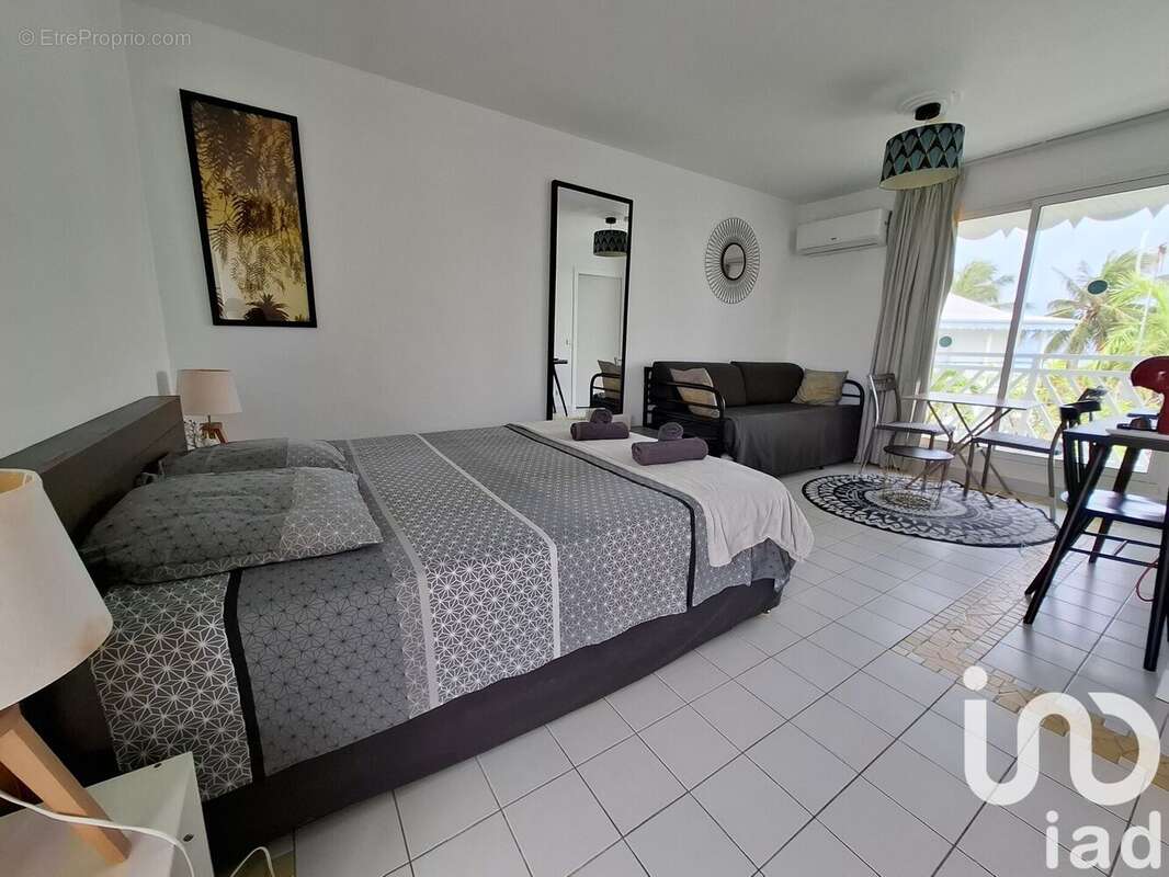 Appartement 25 m² à Saint-Francois  - photo 2