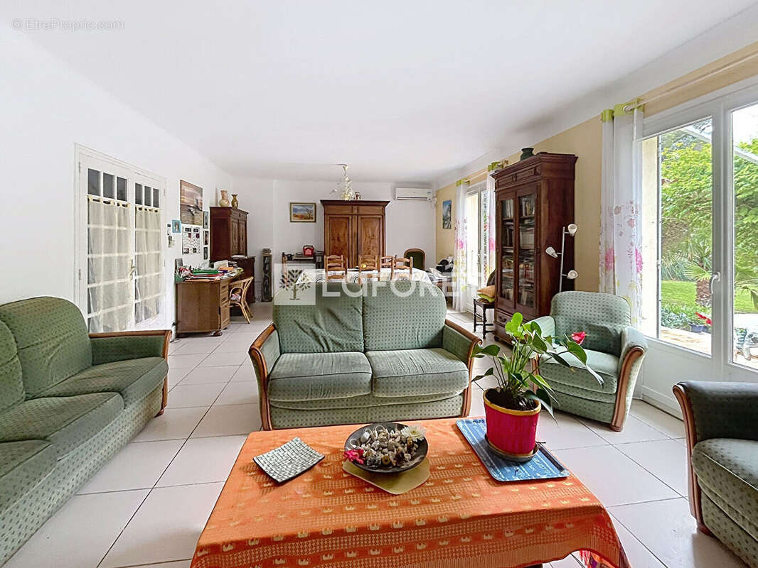 Maison à SAINT-CYPRIEN