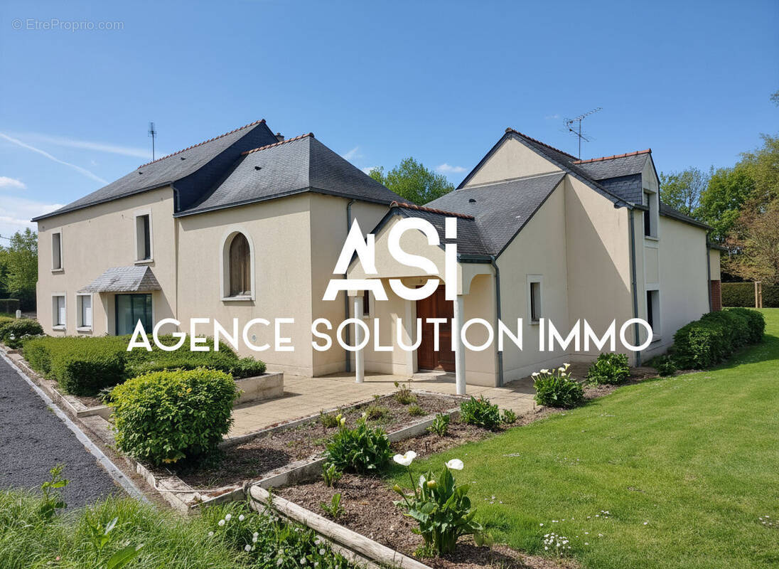 Maison à COSSE-LE-VIVIEN