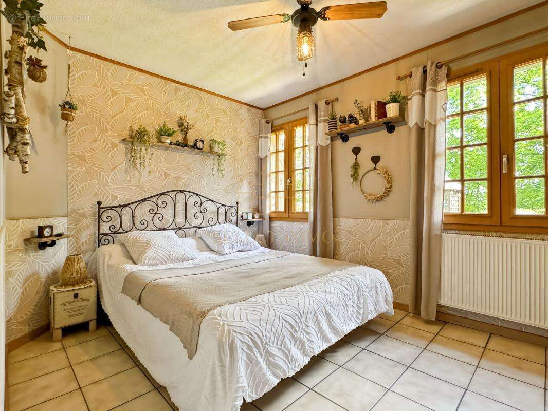 Maison à MANDRES