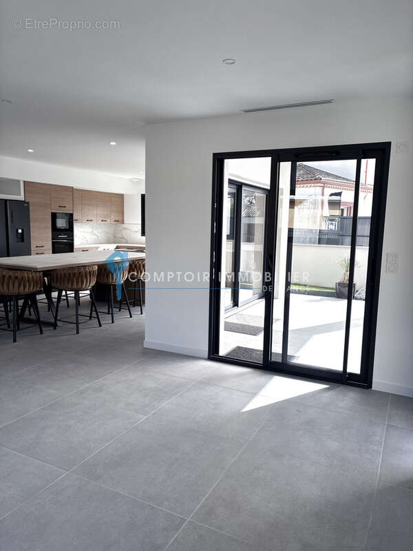 Maison à BUZET-SUR-TARN