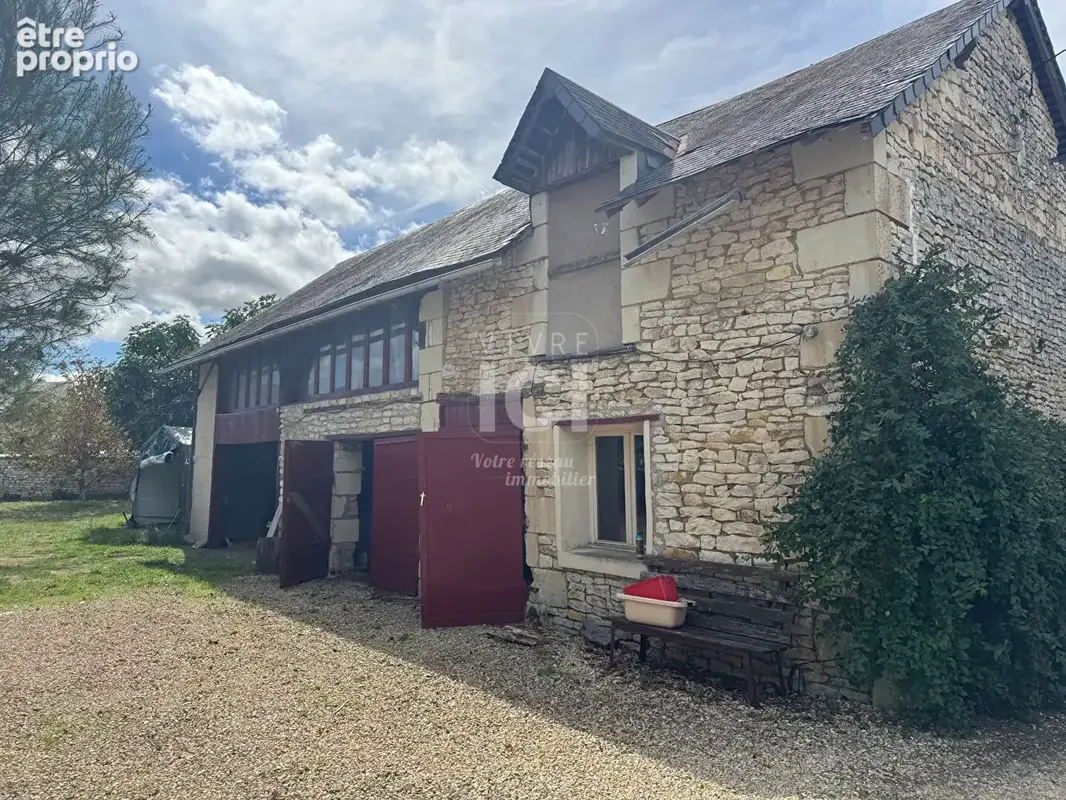 Entre Fontevraud et Loudun, maison en pierre avec dépendances - photo 15