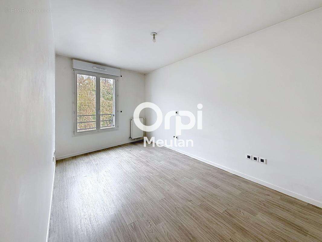 Appartement à HARDRICOURT