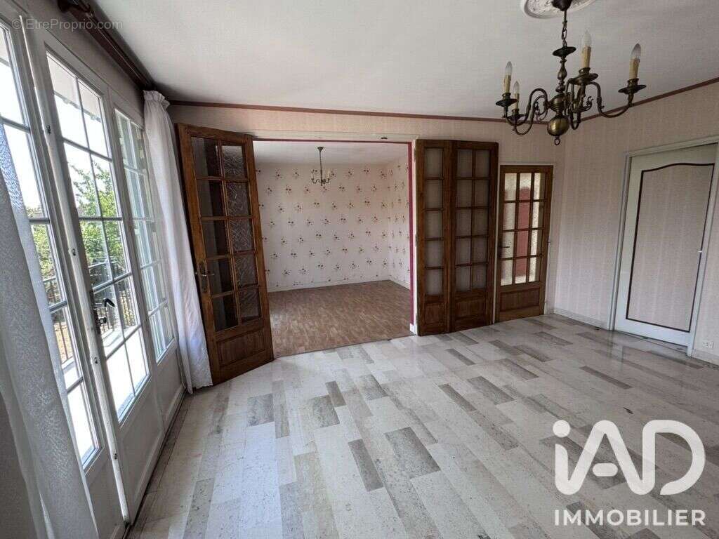 Maison 99 m² à Saint-Clement  - photo 5