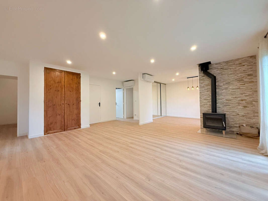 Maison à SAINT-DOULCHARD