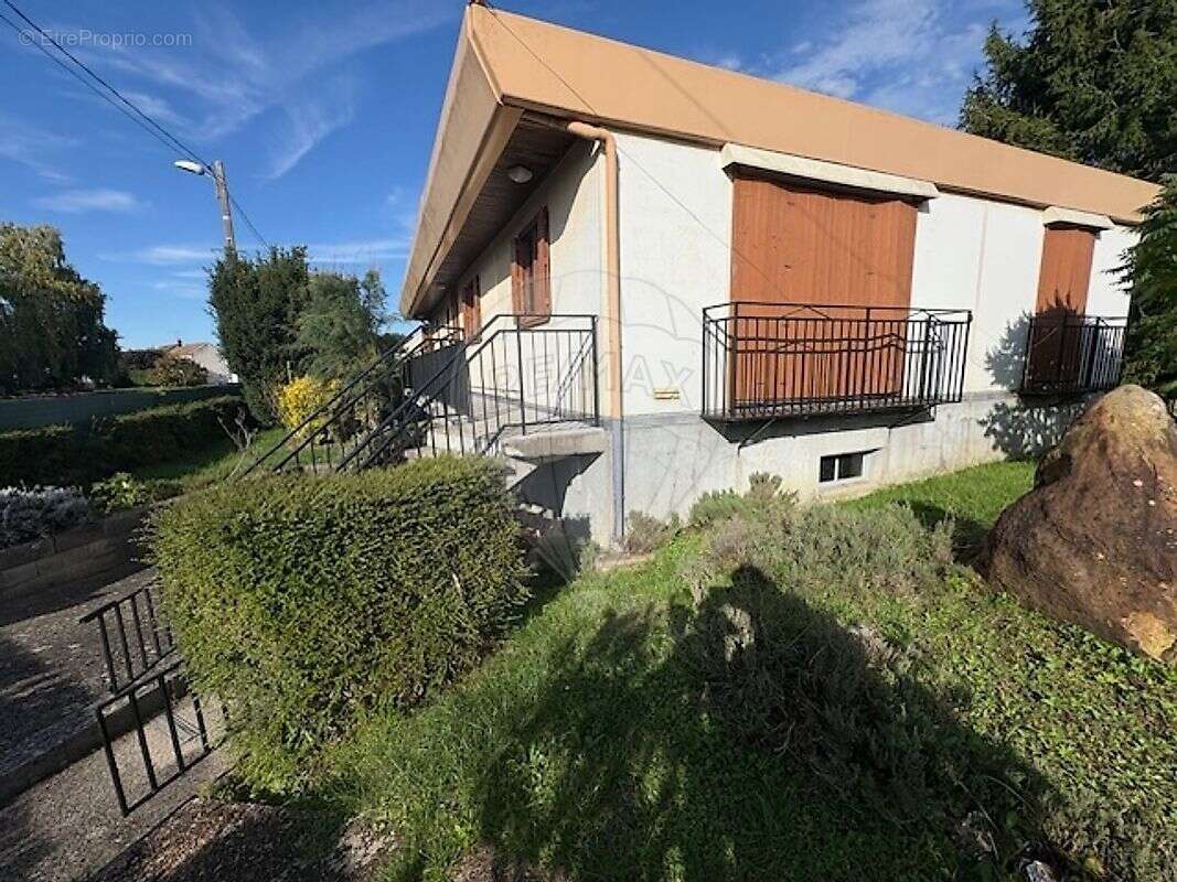 Maison à VARENNES-SUR-SEINE