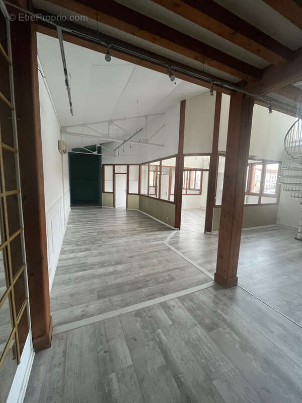 Autre à VILLEFRANCHE-SUR-SAONE