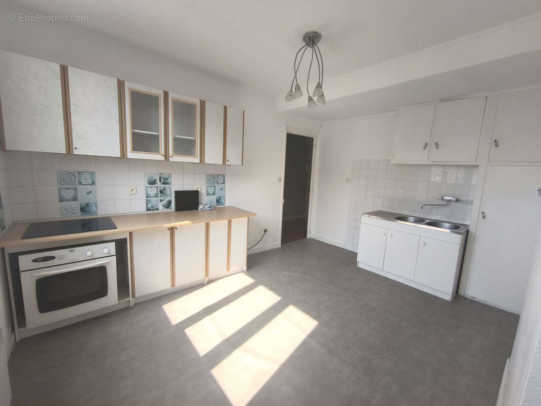 Appartement à SAINT-ETIENNE