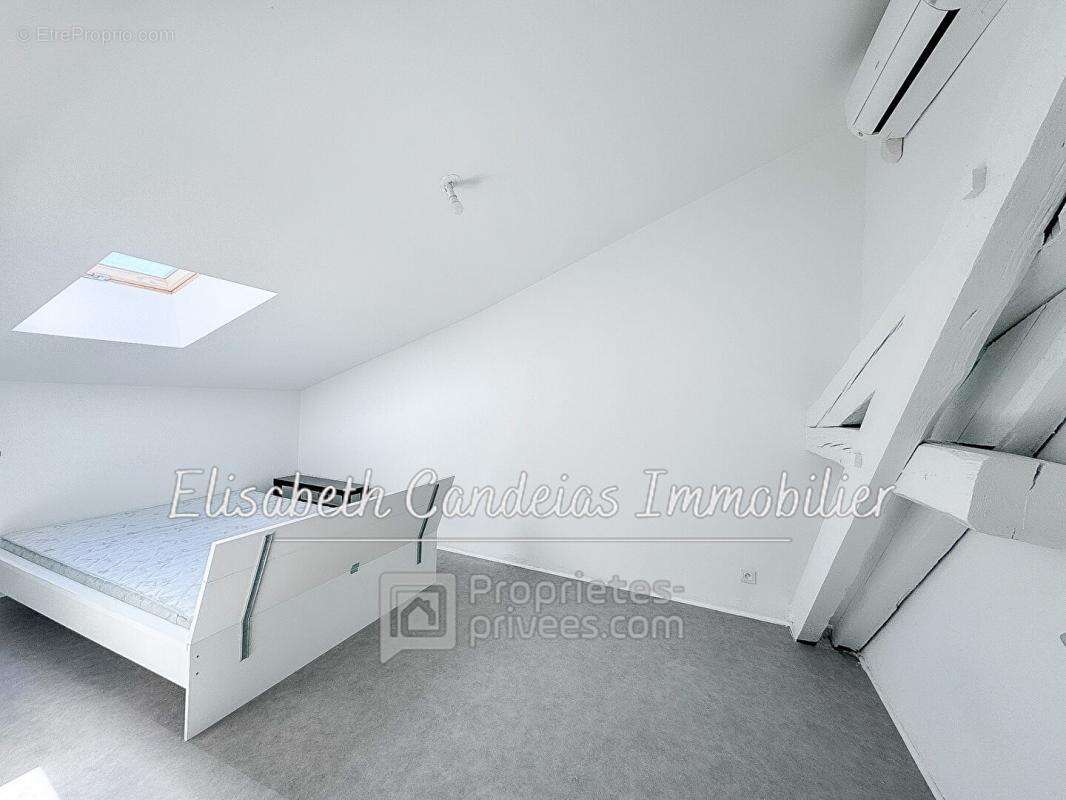 Appartement à CAZERES