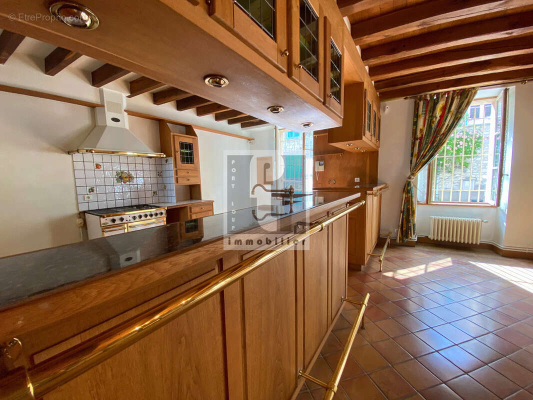 Maison à GREZ-SUR-LOING