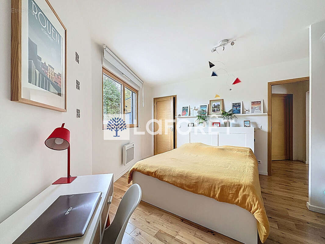 Maison à FRANQUEVILLE-SAINT-PIERRE