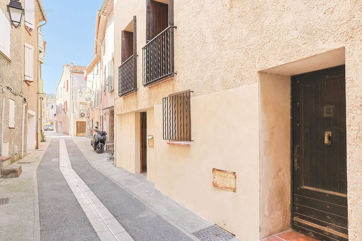 Maison à PUGET-VILLE