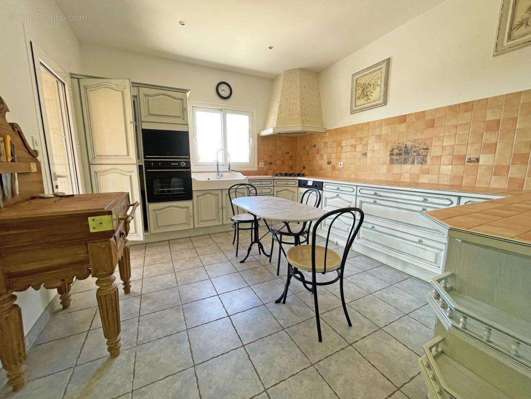 Maison à SAINT-PAUL-DE-SERRE