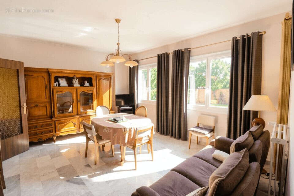 Appartement à MOUGINS