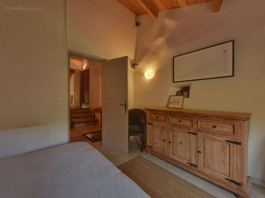 Maison à SAINT-FORTUNAT-SUR-EYRIEUX