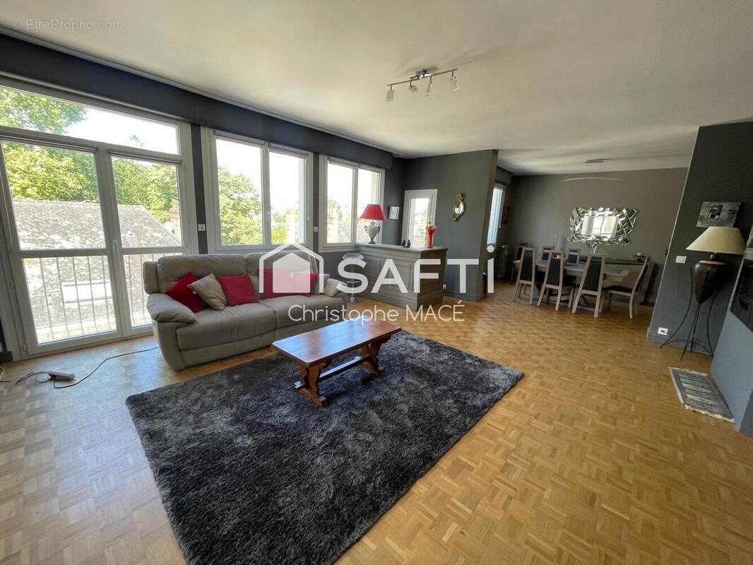 Photo 1 - Appartement à LAVAL