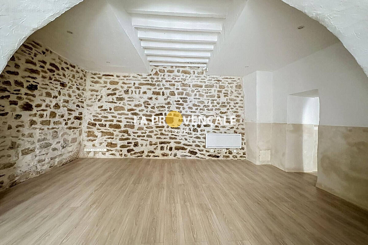 Appartement à TRETS