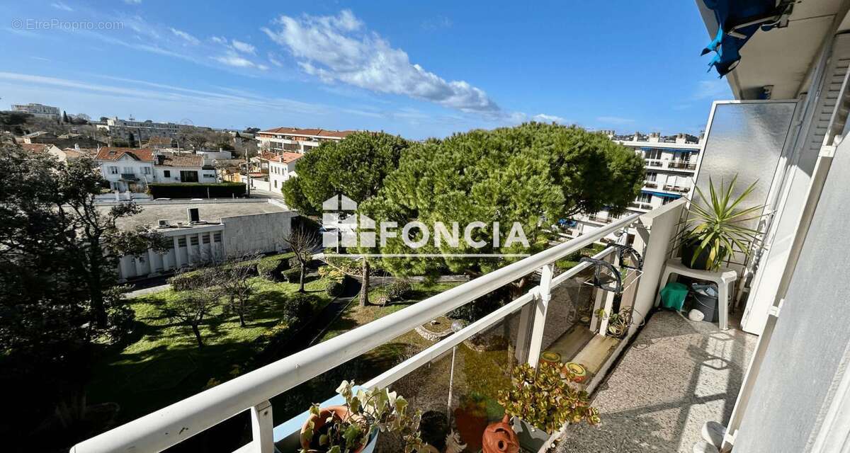 Appartement à MARSEILLE-8E