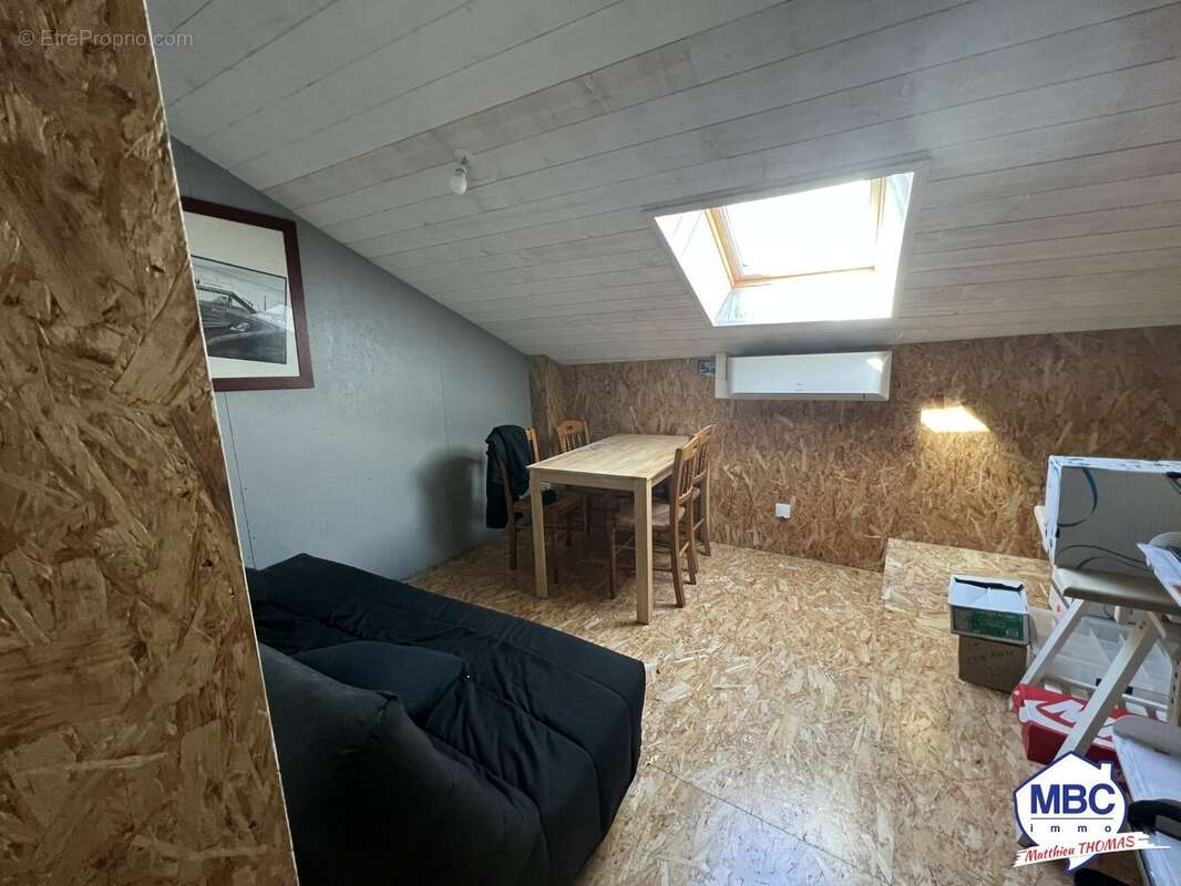 Commerce à LA POMMERAYE