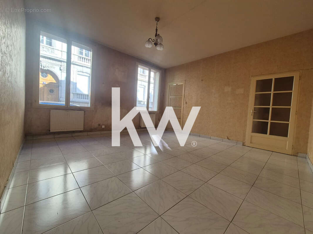 Appartement 116 m² à Saint-Etienne  - photo 2