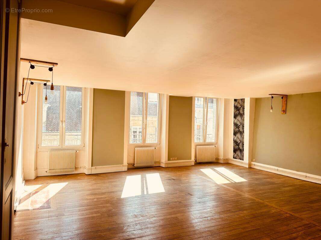 Besancon boucle, a proximite de la place st pierre, appartement de type 6 de 145 m2 - photo 10