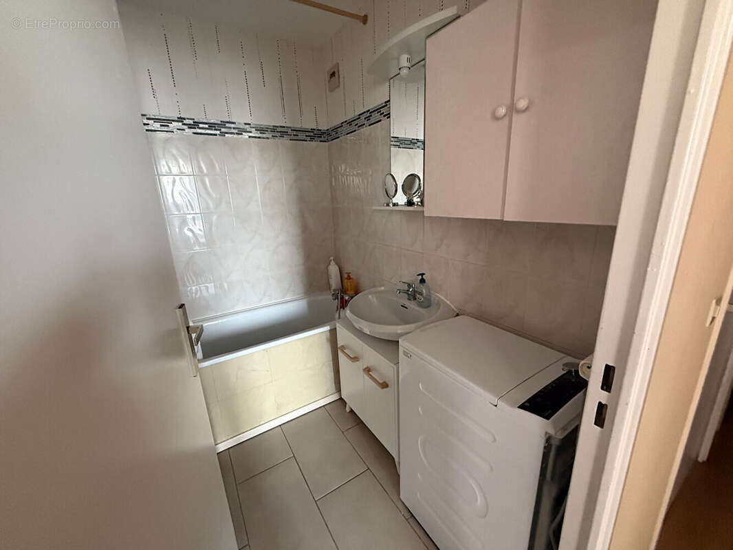 Appartement à SARTROUVILLE