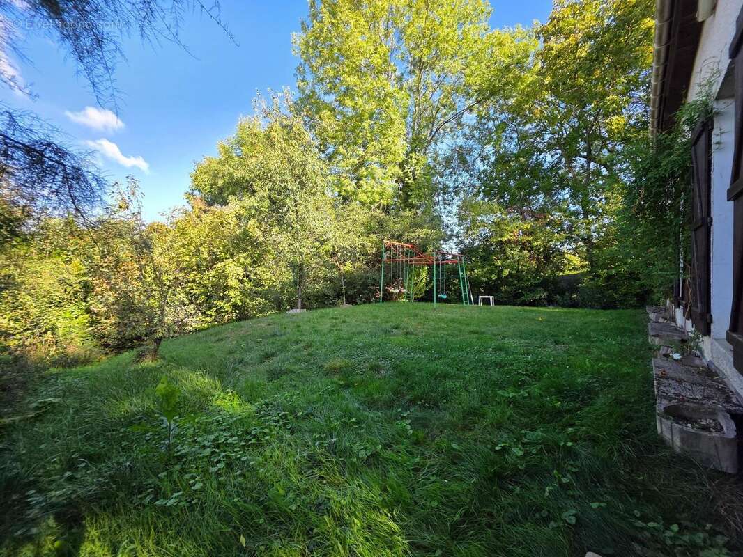 Photo 3 - Terrain à LE PERREUX-SUR-MARNE