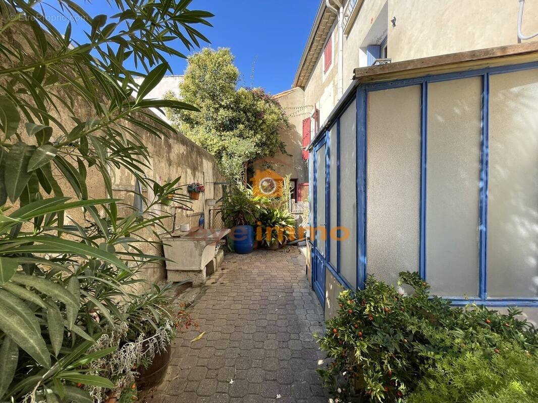 Maison à LESPIGNAN