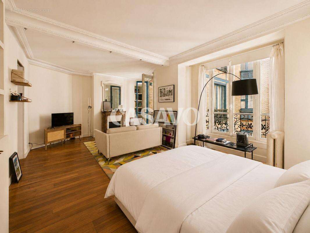Appartement à PARIS-7E