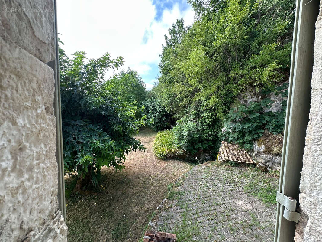 Maison de caractère avec jardin   Roquecor - photo 12