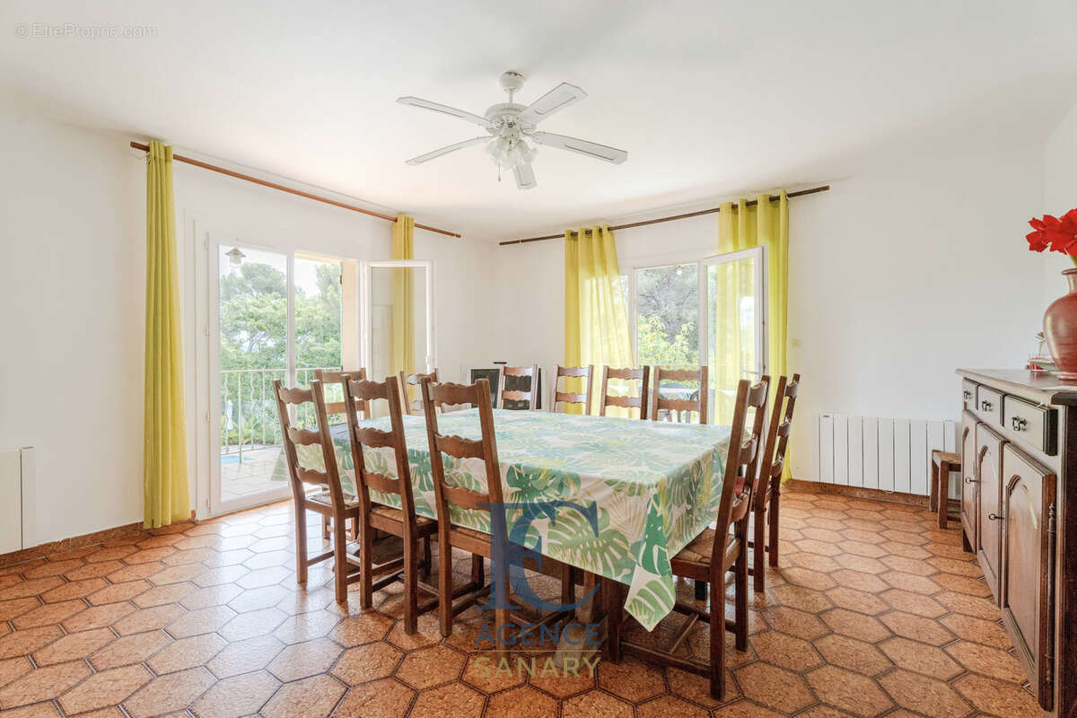 Maison à SIX-FOURS-LES-PLAGES