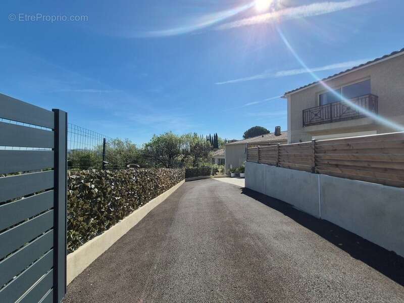 Maison à SOLLIES-VILLE