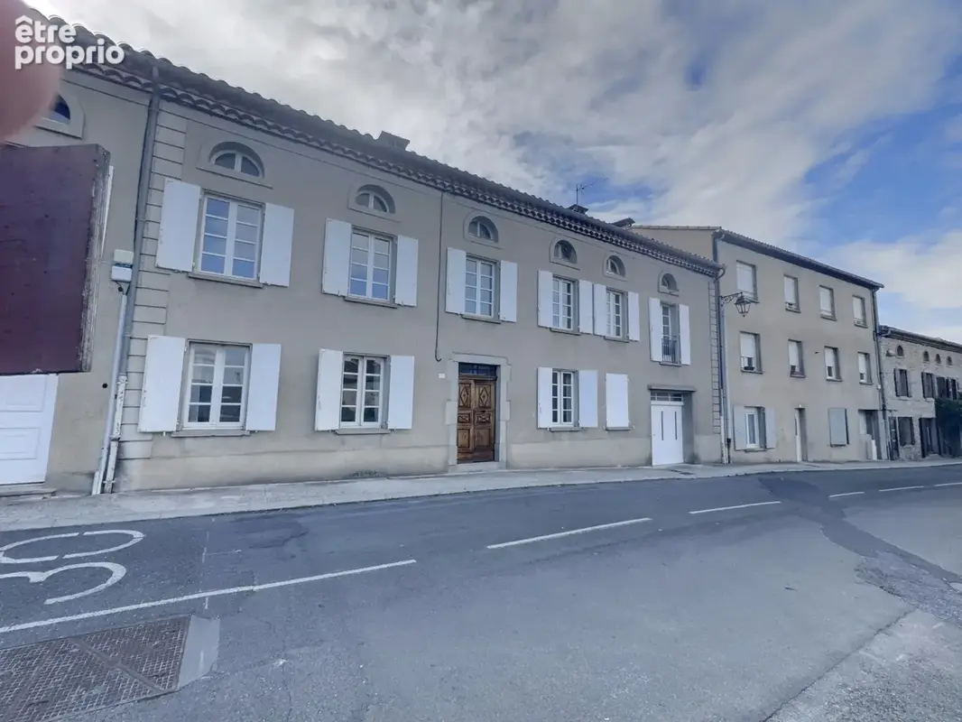 Maison de caractère 320 m2, 10 pièces, jardin et garage - photo 1