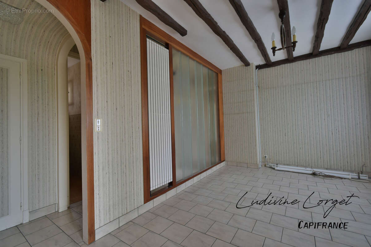 Maison traditionnelle à vendre avec travaux à Soissons(02) bien situé – 6 pièces- 140 m² habitables–Vivable de plain- pied–4 cha - photo 15