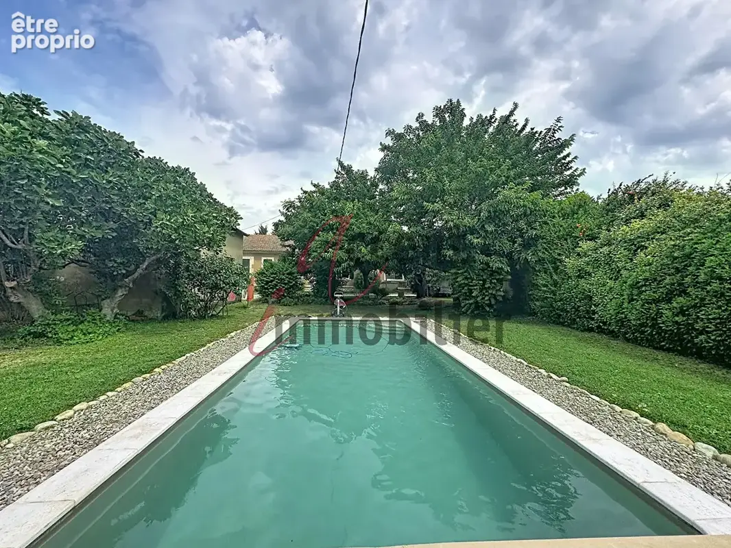 Mollégès, maison et gite avec piscine et terrain de 2000m² - photo 2