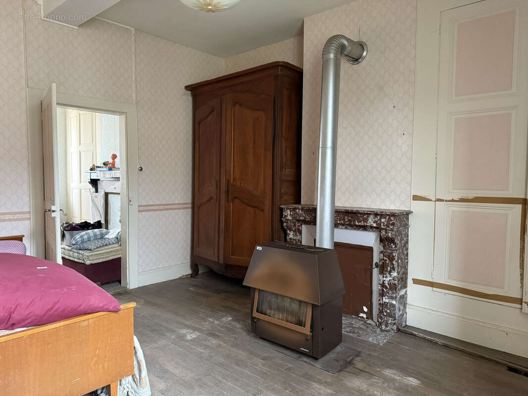 Maison à CRESANTIGNES