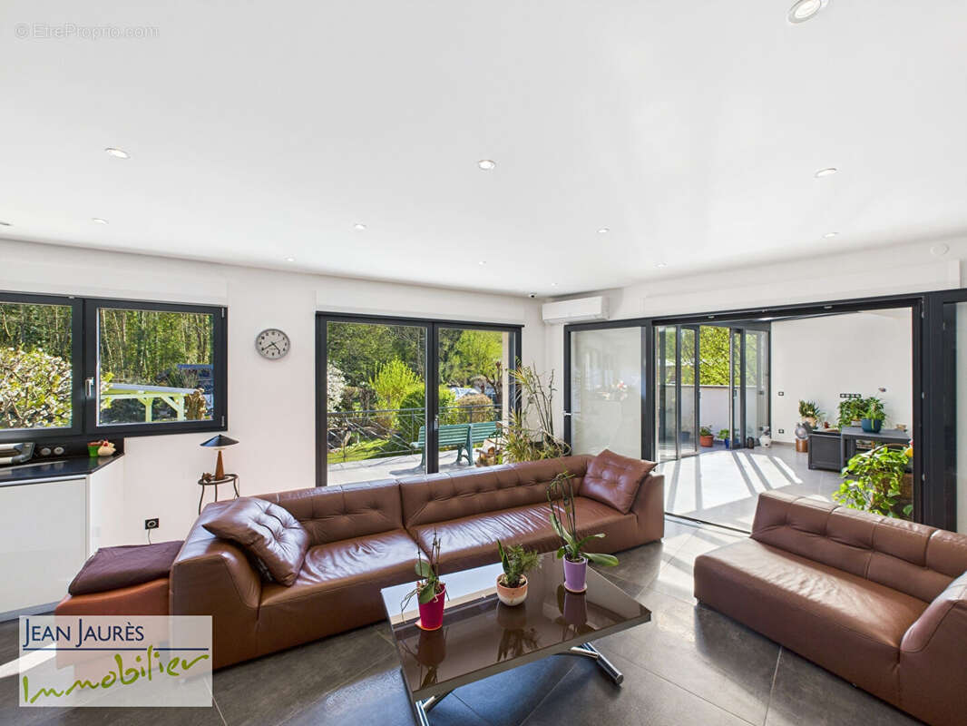 Maison à SAINTE-SAVINE