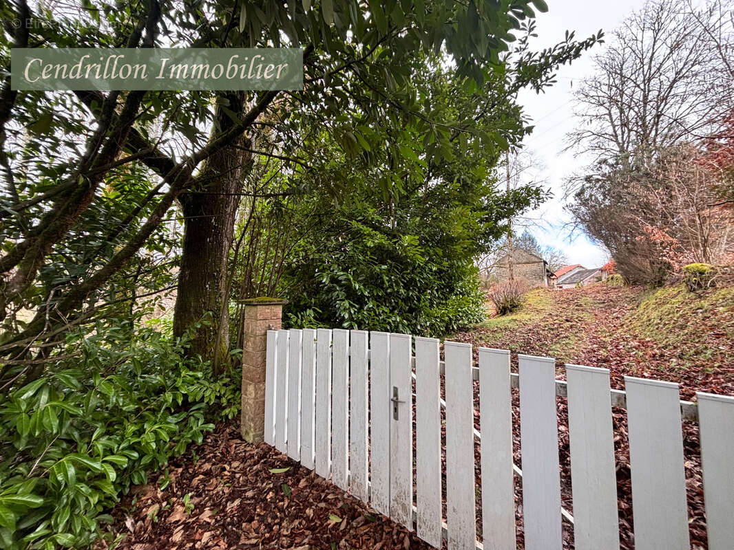 Maison à SAINT-MARTIN-CHATEAU