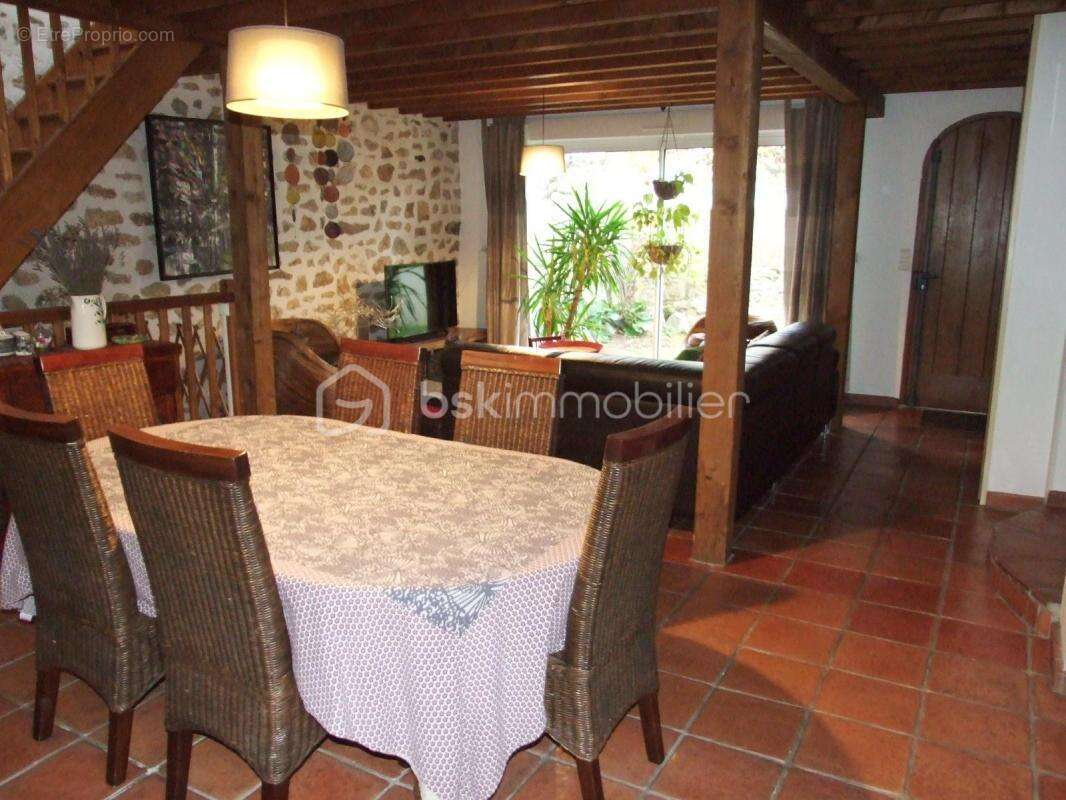 Maison à SAVIGNY-SUR-ORGE