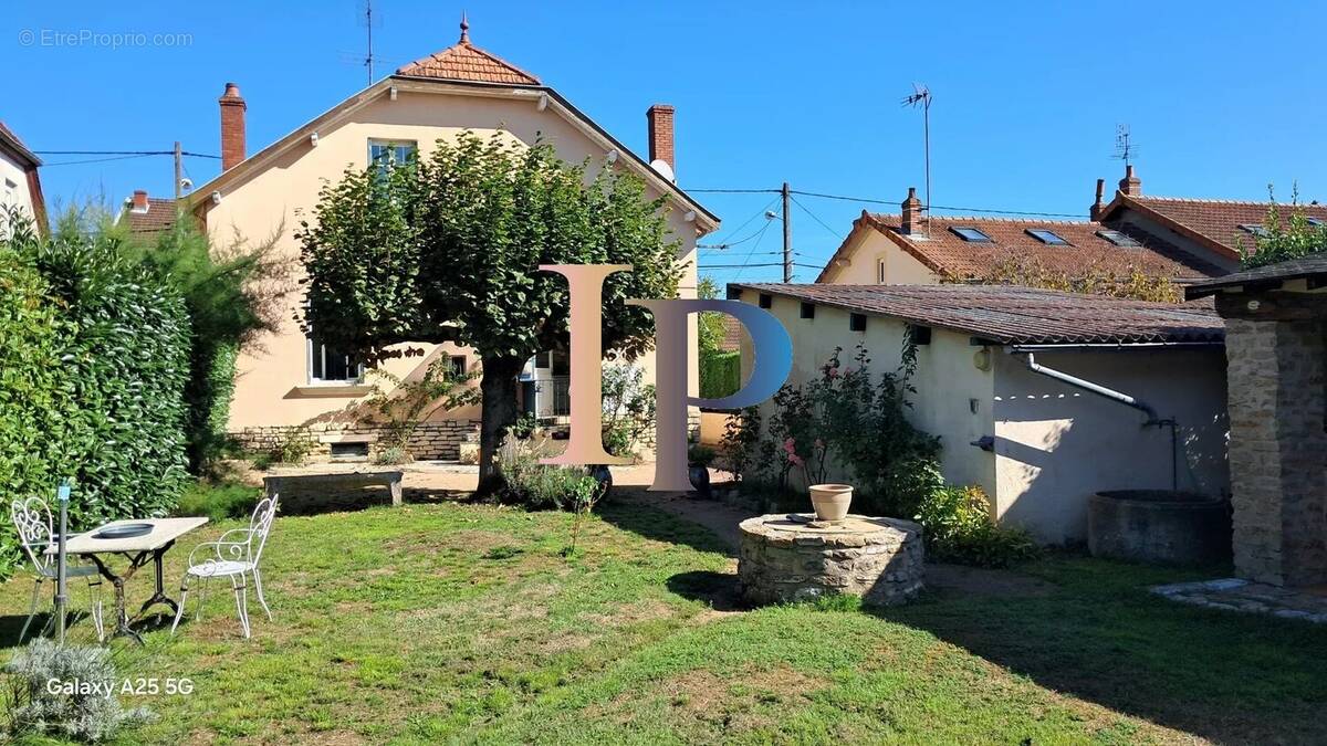 Maison à PARAY-LE-MONIAL