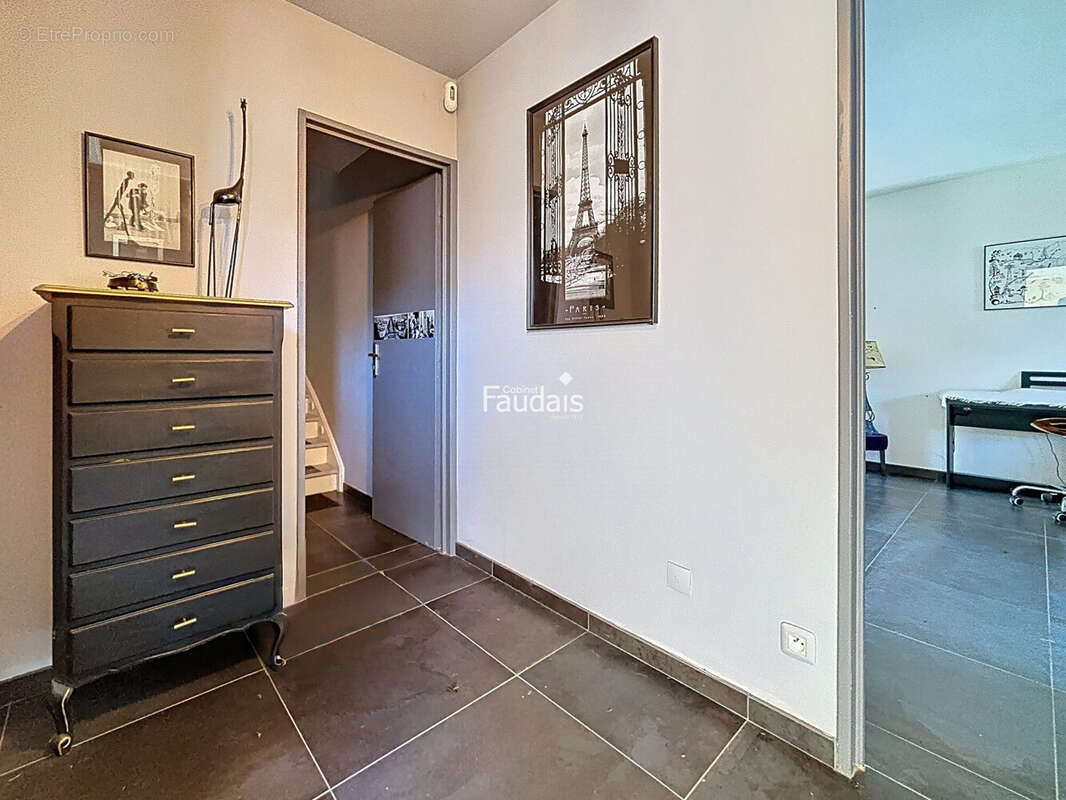 Maison 118 m² à Pont-Hebert  - photo 3