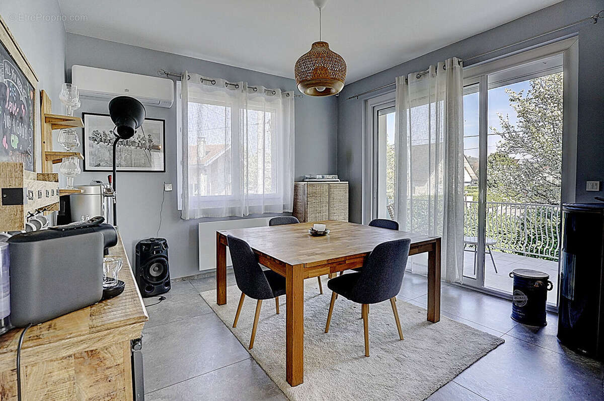 Maison à BOURGOIN-JALLIEU